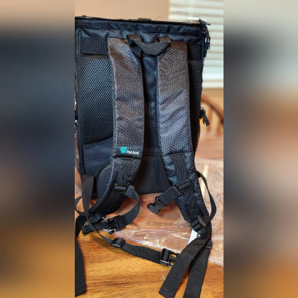 Pet backpack carrier